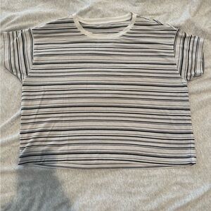 Lululemon cates crop top white/black stripes size 2